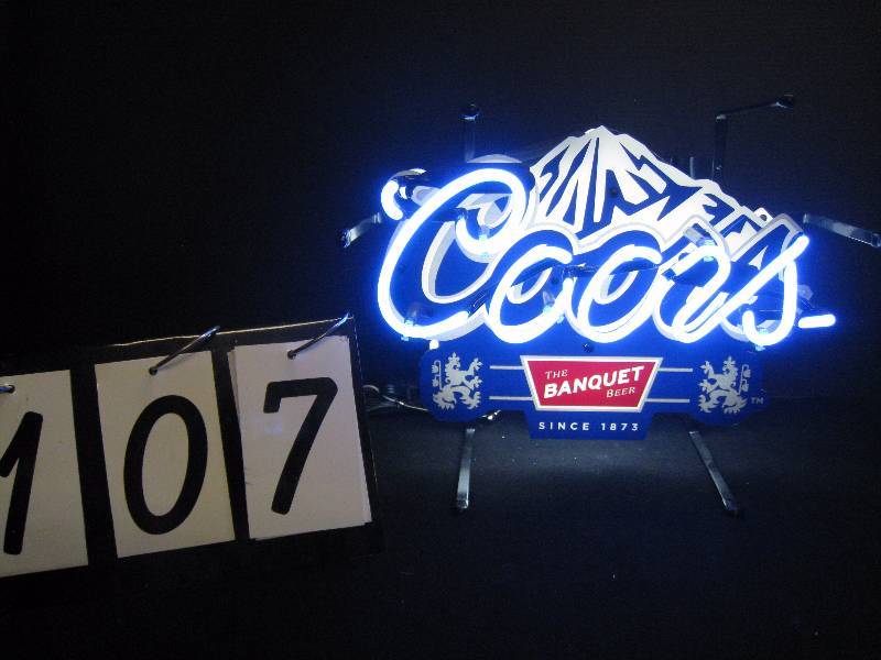 lot 107 image: Mini Coors neon - Coors is blue - NEW