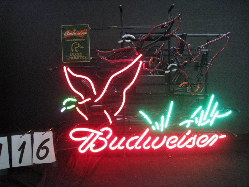 lot 116 image: Budweiser Ducks Unlimited animated neon ducks - SUPER RARE - NIB New in Box - works great