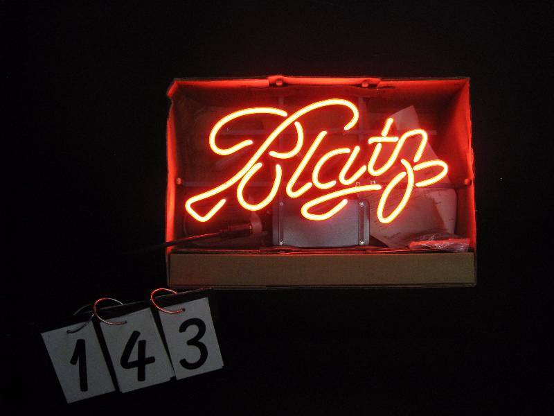 lot 143 image: Blatz neon, vintage NIB, New in Box