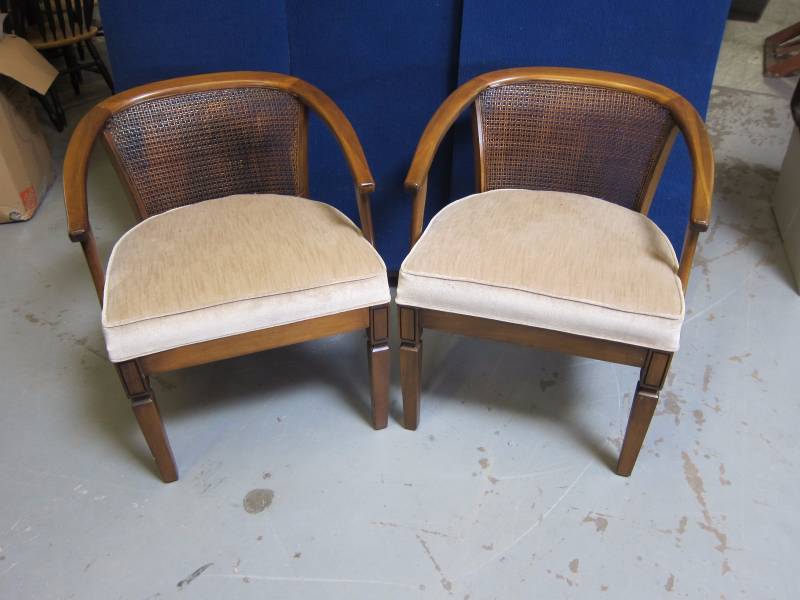 lot 5 image: Two Chairs