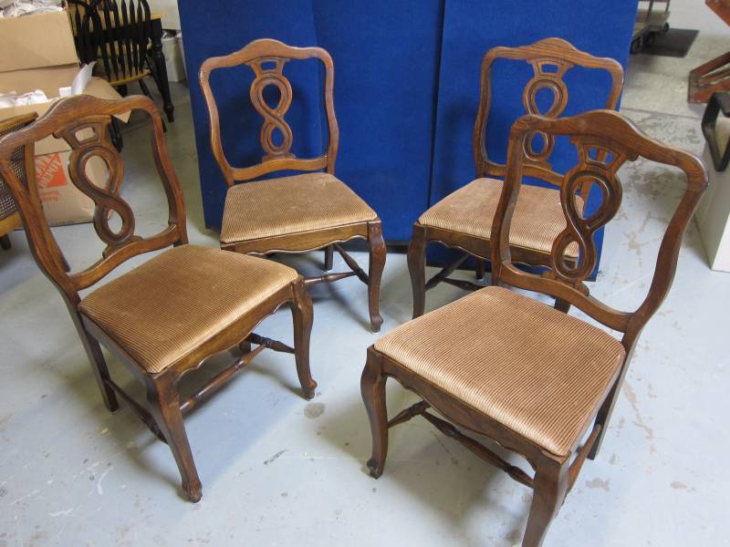 lot 6 image: Four Chairs