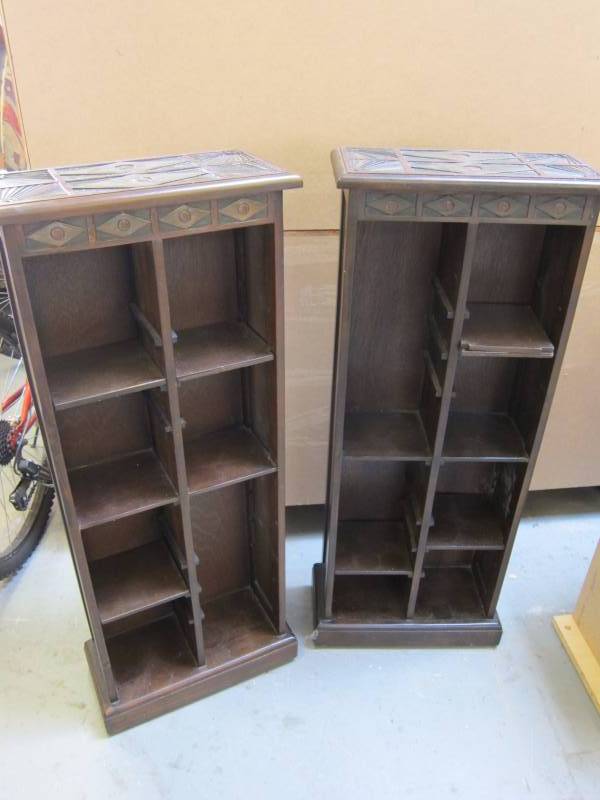 lot 9 image: Decorative Shelves