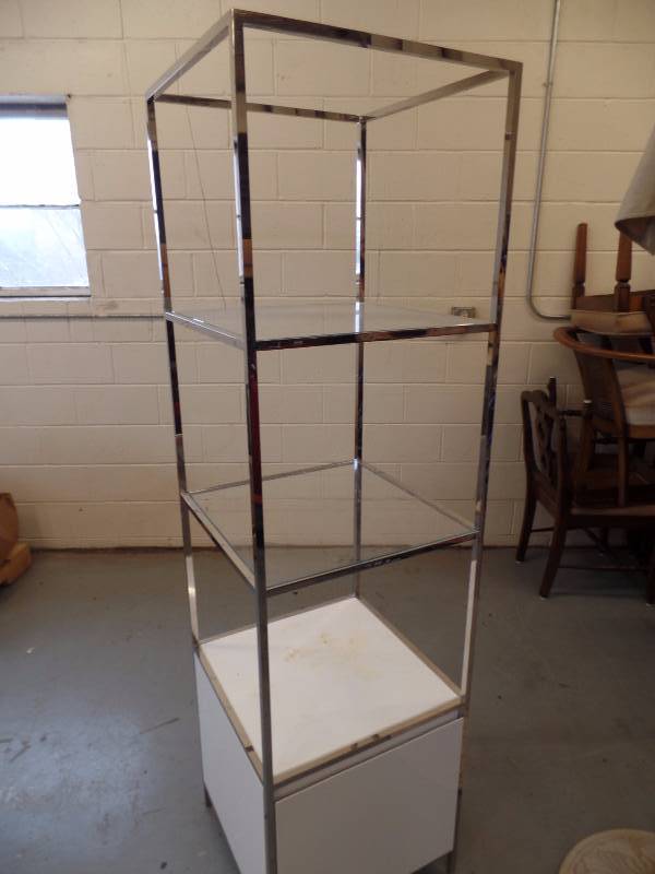 lot 31 image: Display Case with Storage