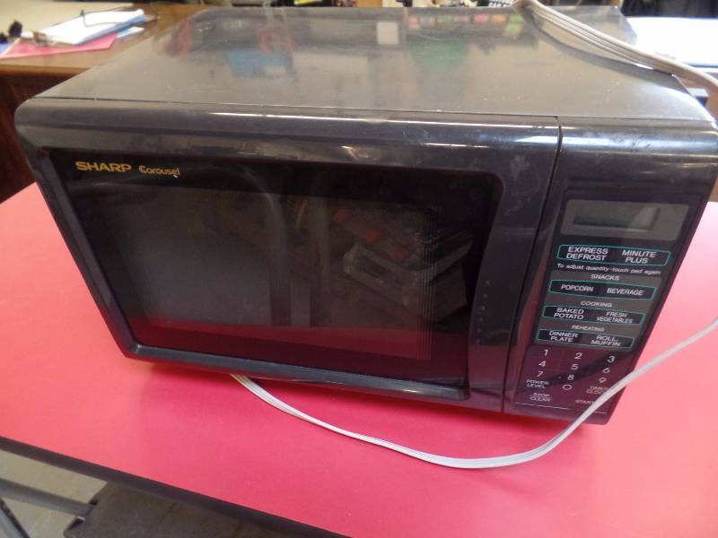 lot 63 image: Microwave