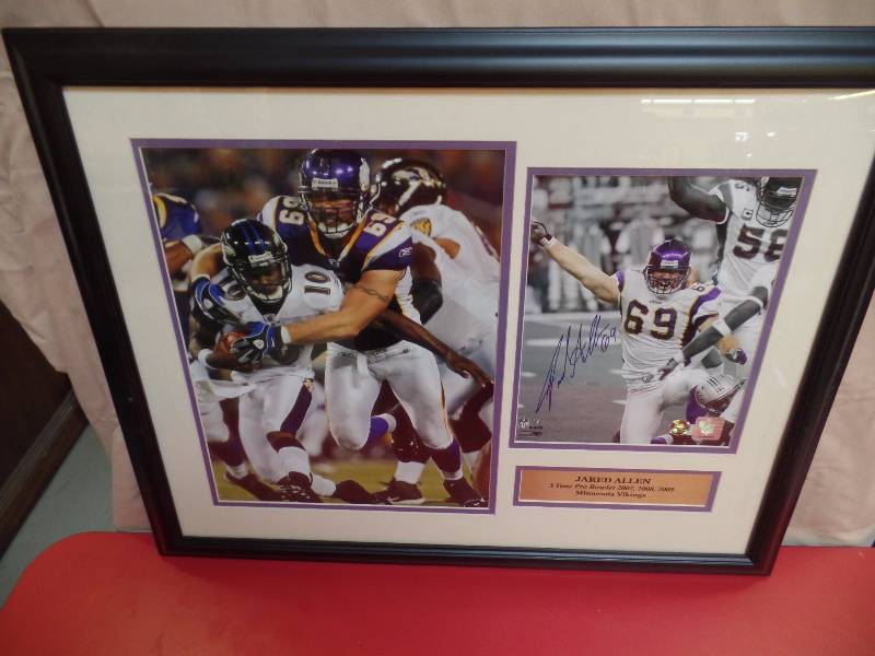 lot 111 image: Framed Vikings Photo