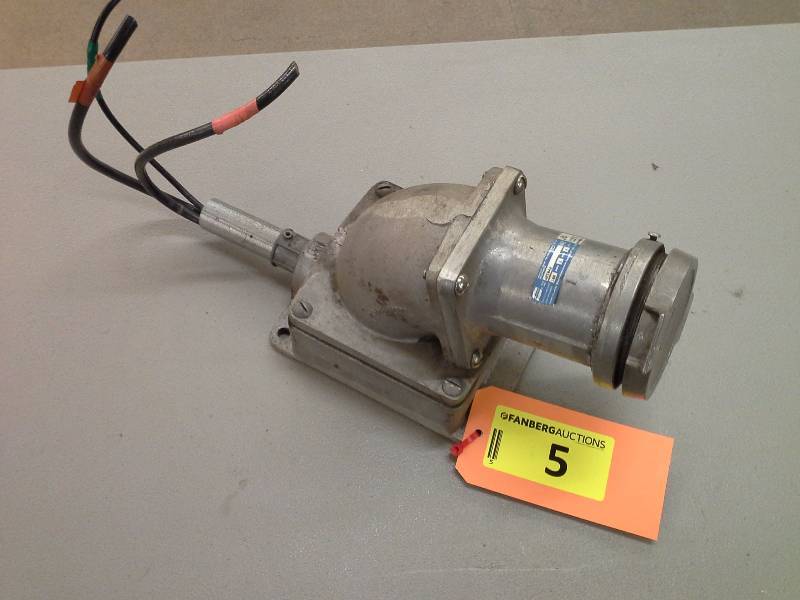 Crouse-Hinds Arktite Series Receptacle