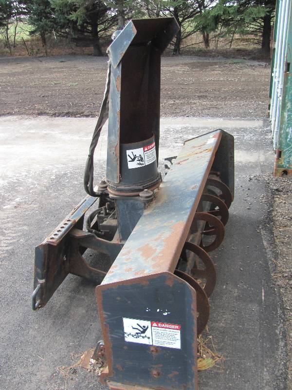 lot 1 image: Bobcat Snow Blower