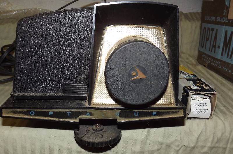 lot 206 image: Vintage Opta-matic Slide Projector Works