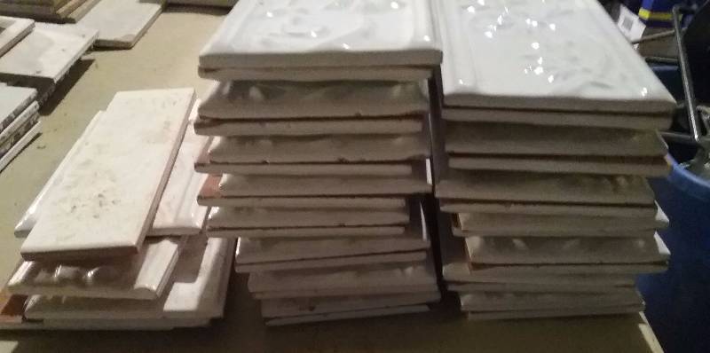 lot 215 image: Decorative Wall  Floor Art Craft Tiles