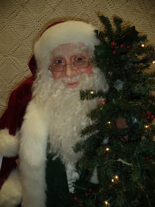 lot 7 image: Ditz Designs by The Hen House, Father Christmas