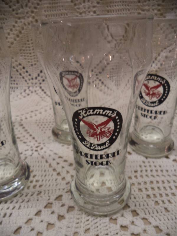lot 8 image: Lot - 8 Hamms Preferred Stock Beer Glasses