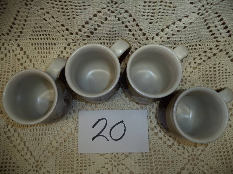 lot 20 image: Otagiri Japan Pheasant Pottery Coffee Mugs - From Wild Wings