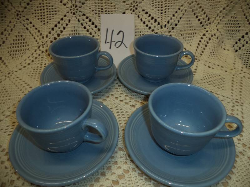 lot 42 image: Fiesta CupsSaucers