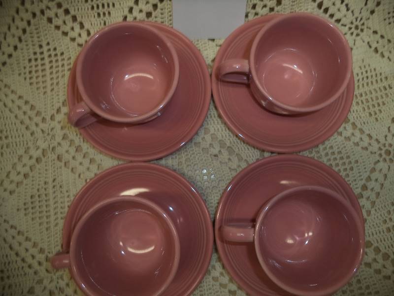 lot 46 image: Fiesta CupsSaucers