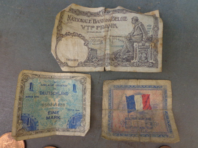 Coin & Paper Currency