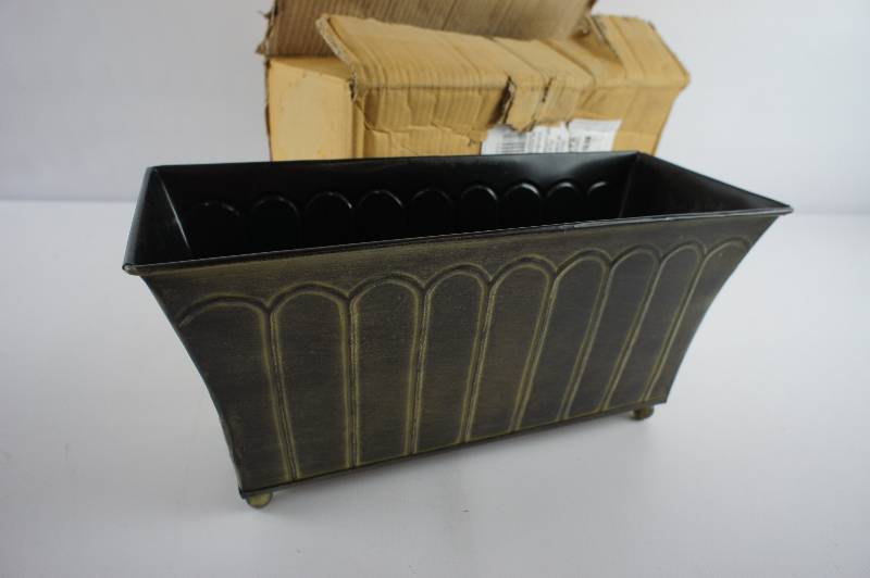 Elegant Expressions Planters