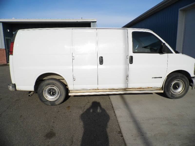 2000 Chevrolet Cargo Van Express G2500