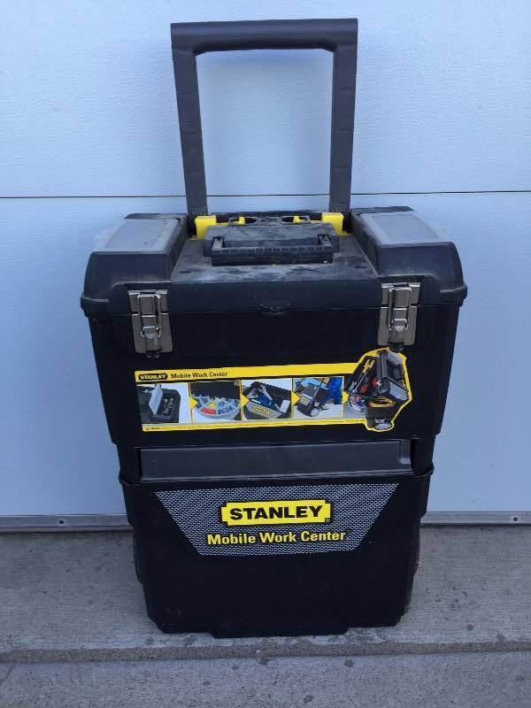 lot 5 image: STANLEY WHEELED TOOL BOX