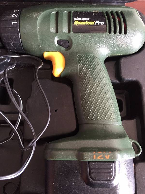 lot 35 image: CORDLESS DRILL