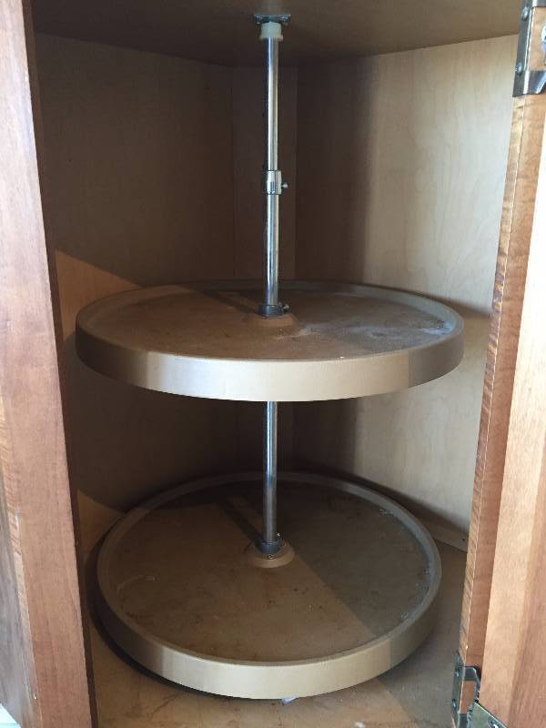 lot 55 image: LAZY SUSAN