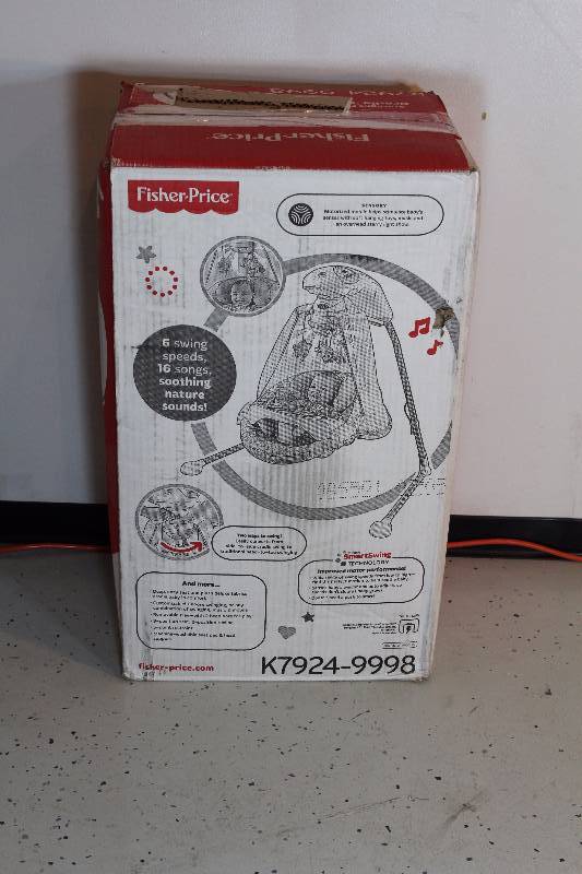 Fisher-Price Starlight Papasan Cradle n Swing