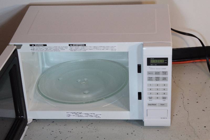 Panasonic Inverter Microwave Oven 1.2 cubic feet 1200w L51-1106