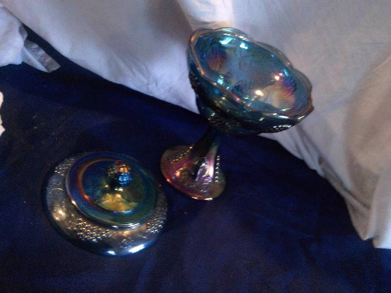 vintage carnival glass pedistal bowl