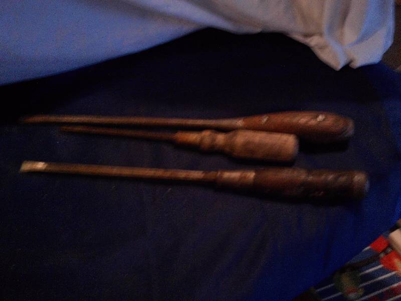 vintage 3 pc screw drivers