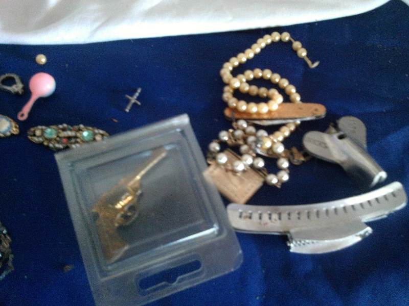 vintage costum jewlery