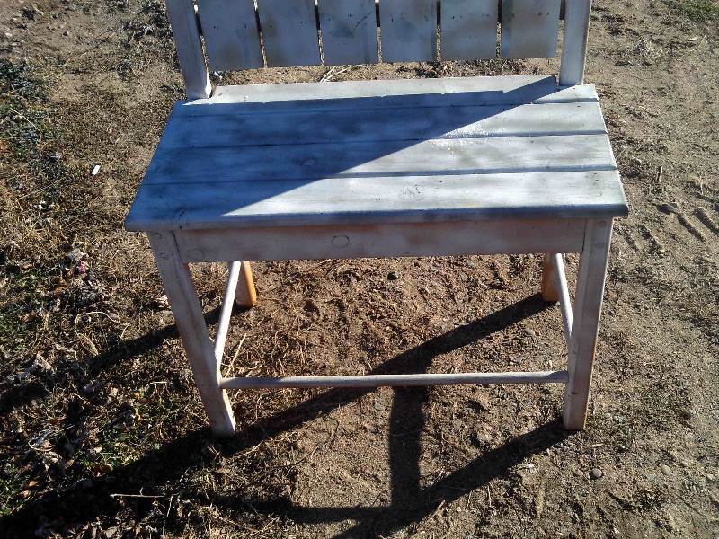 wooden bench