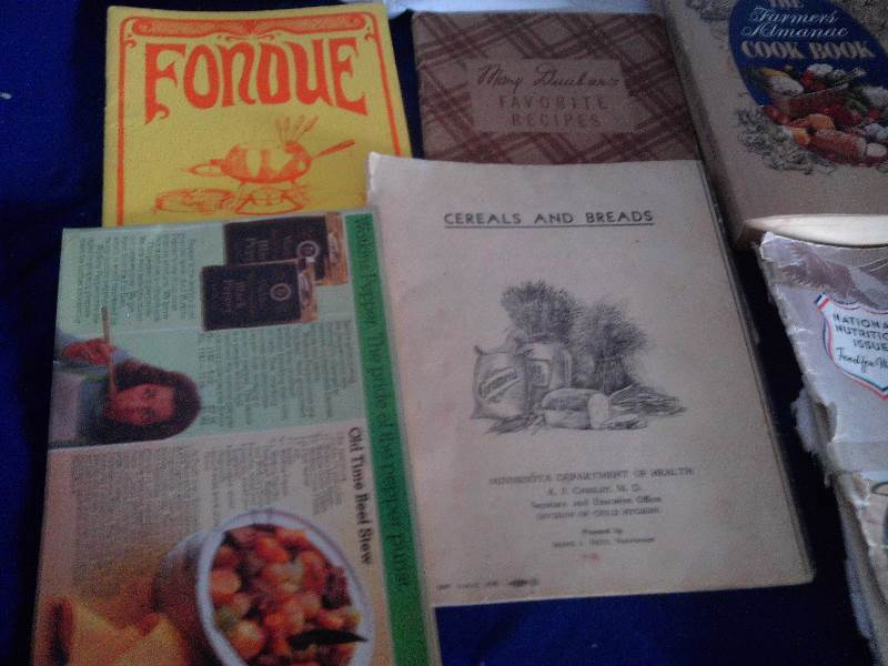 set of 6 vintage cook books