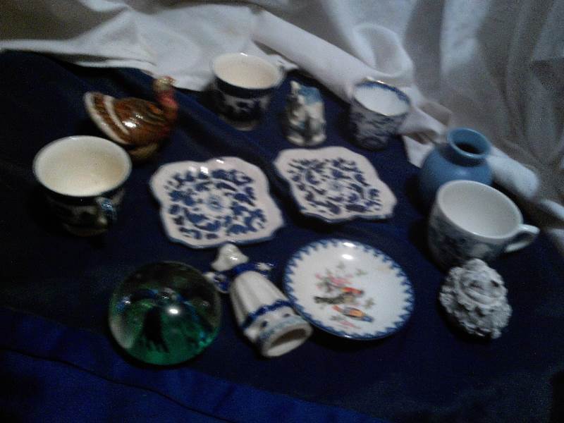 vintage teacups and saucers