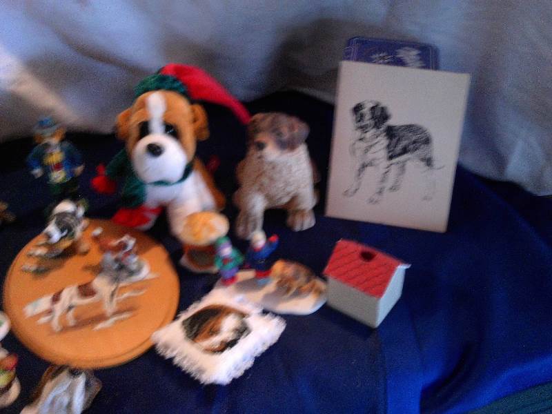 misc dog figurenes
