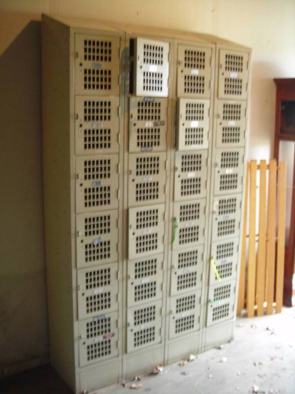 Bank Of 24 Lockers 83 x 48 x 15 (Bring Help For Loading)