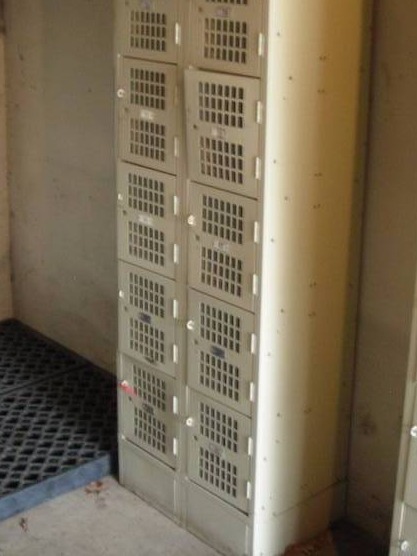 Bank Of 2 Lockers 83 x 24 x 15 (Bring Help)