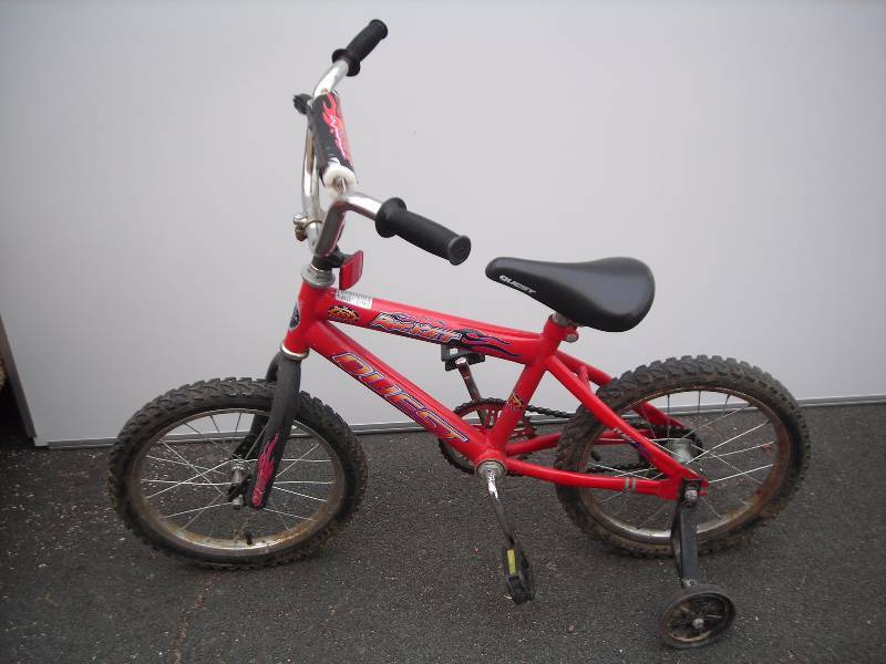 Quest Rocket BMX Bike 16 Inch With Training Wheels