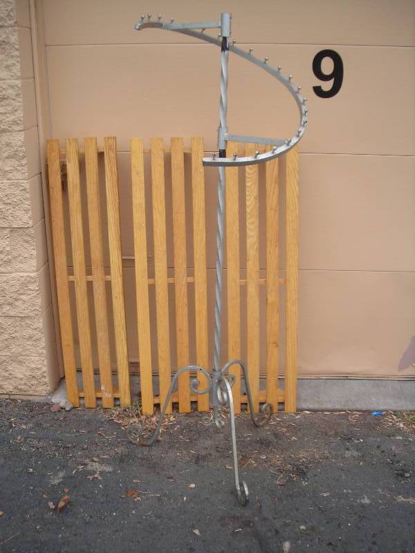 Waterfall Clothes Display Rack & 3 Wood Shelves