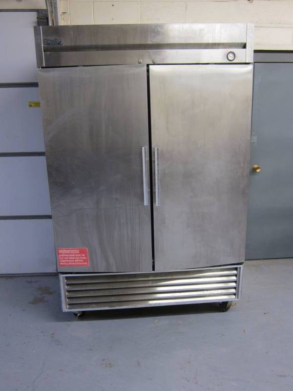 lot 1 image: Double-Door Refrigerator