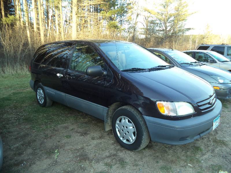 2001 Toyota Sienna CE