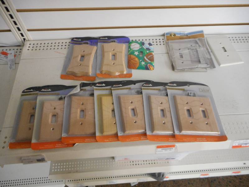 LOT OF 12 LIGHT SWITCH COVERS
