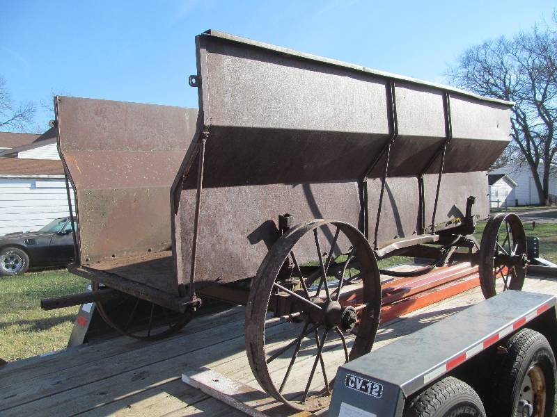 lot 6 image: Grain Wagon