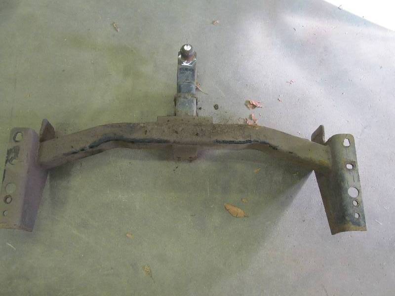 lot 14 image: Trailer Hitch