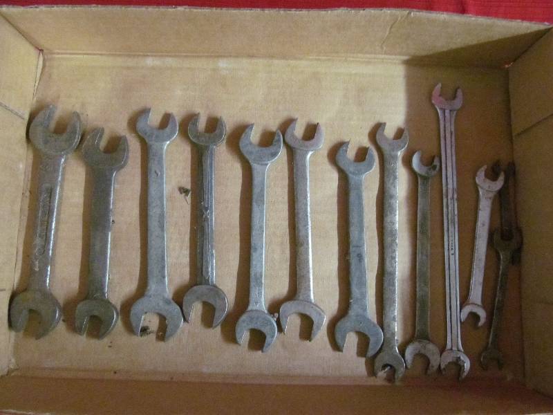 lot 26 image: Tools