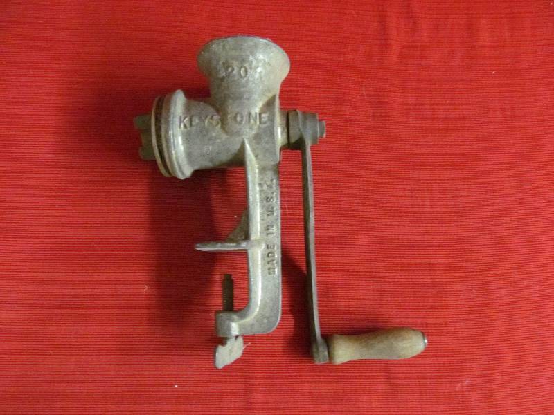 lot 30 image: Grinder
