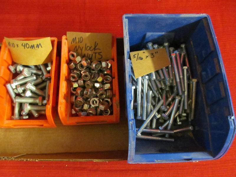 lot 36 image: Bolts