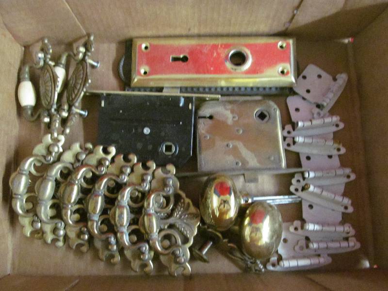 lot 38 image: Hardware