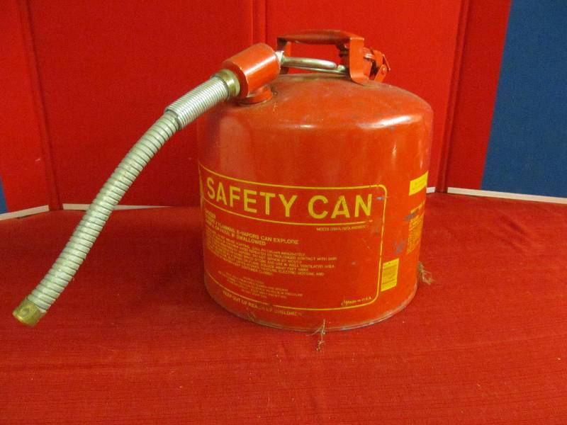 lot 42 image: Gas Can