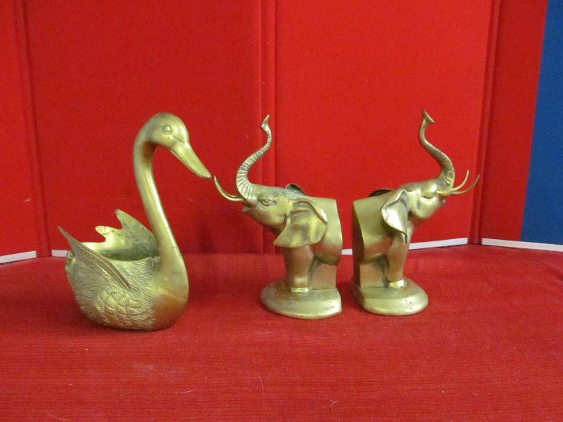 lot 44 image: Brass Bookends