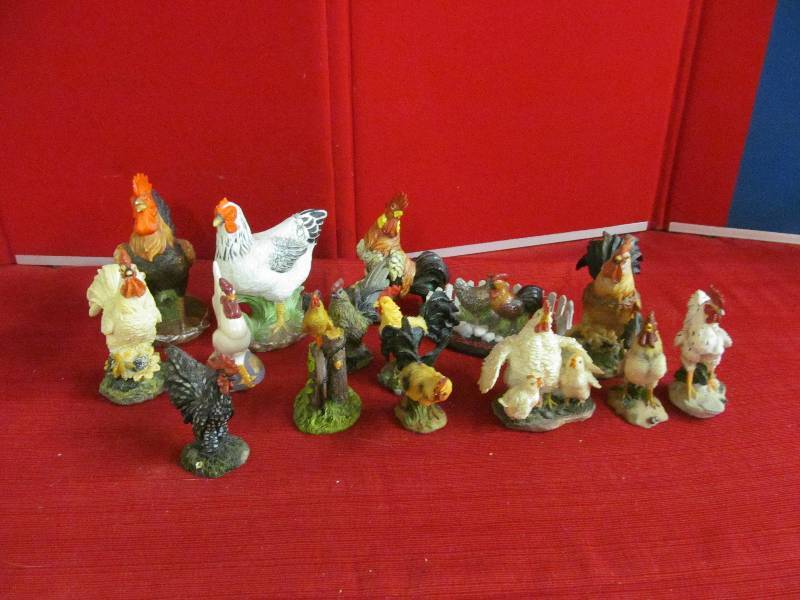 lot 51 image: Chicken Knick Knacks
