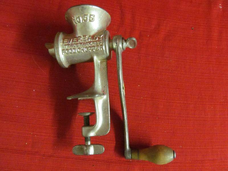 lot 61 image: Food Chopper